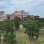 Con cháu của người hiến đất Hermann Park phản đối kế hoạch cải tạo