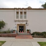 Beverly Hills tạm ngưng treo cờ Israel tại trường học
